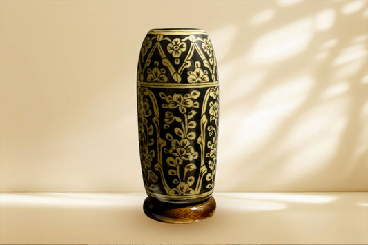 Obsidian Bloom Lamp